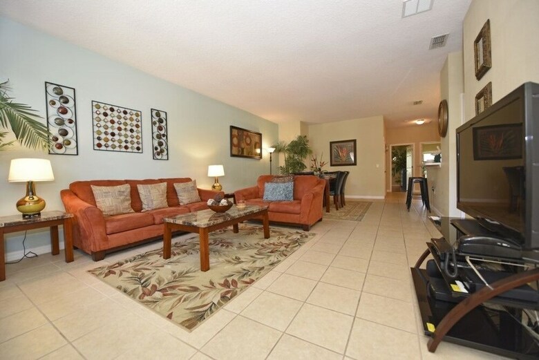 Spacious 3-bed Condo Just 2 Miles To Disney Sun Lake