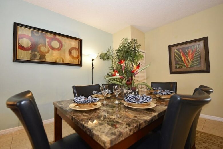 Spacious 3-bed Condo Just 2 Miles To Disney Sun Lake