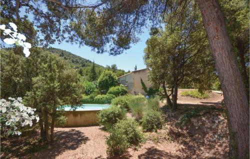 Holiday Home Notre Dame Des Palli�res