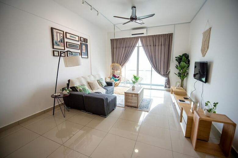Apartamentos The Rumah @ Bm City