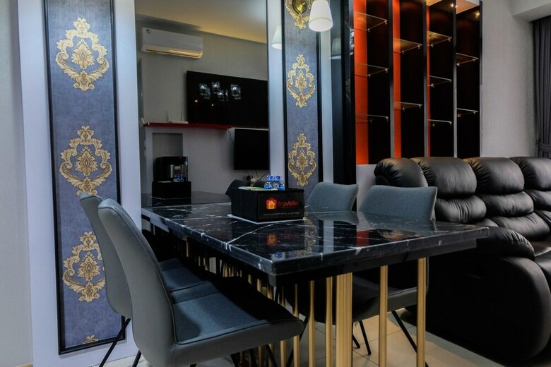 3br Apartment With Pool View At M-town Residence