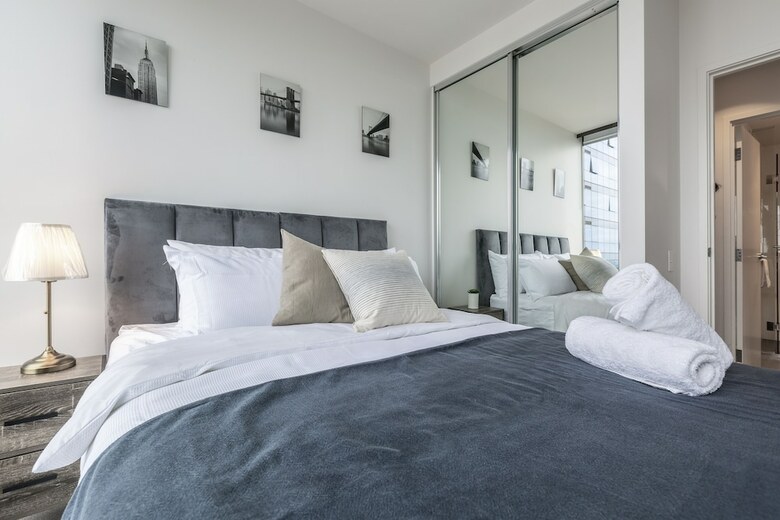 Trendy Melbourne 2 Bedroom Apartment By Bnb Pro