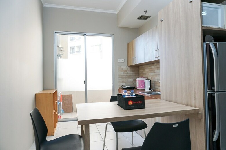 Cozy 2br Mediterania Ancol Apartment