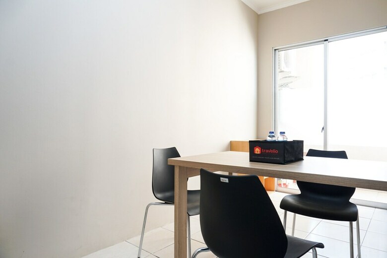 Cozy 2br Mediterania Ancol Apartment