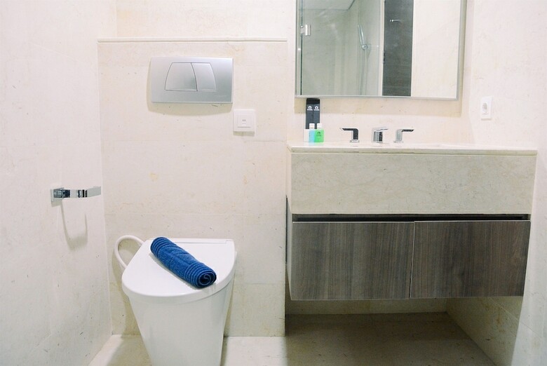 Luxurious 2br Ciputra Wold 2 Apartment