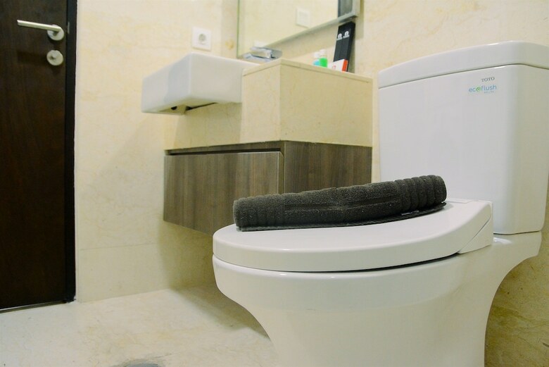 Luxurious 2br Ciputra Wold 2 Apartment