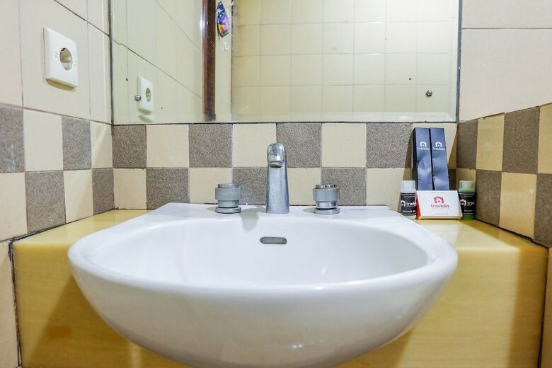 Homey 1br Pangeran Jayakarta Apartment