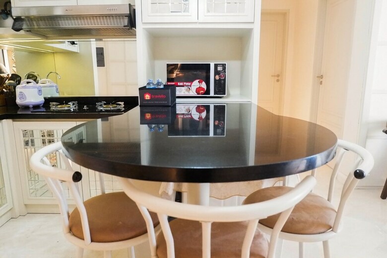 Luxurious 2br Apartment At The Peak Residence