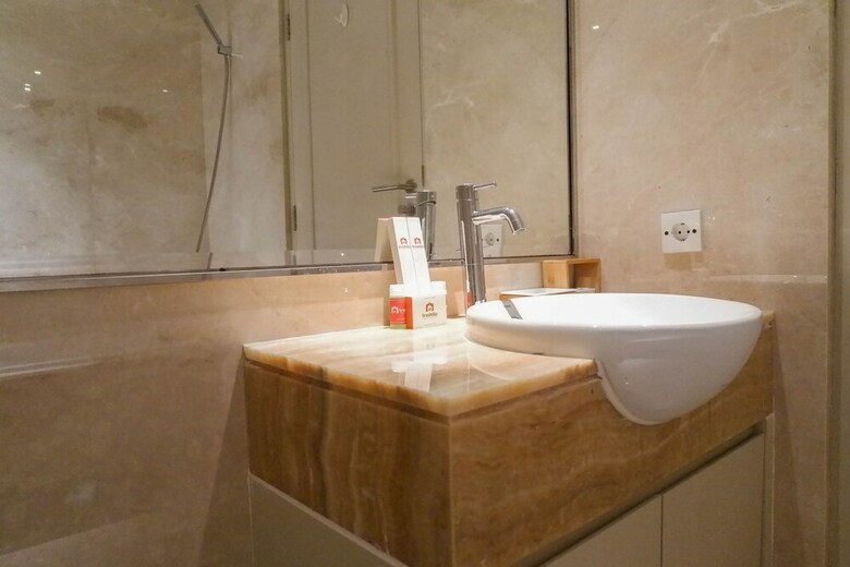 Luxurious 2br Apartment At The Peak Residence
