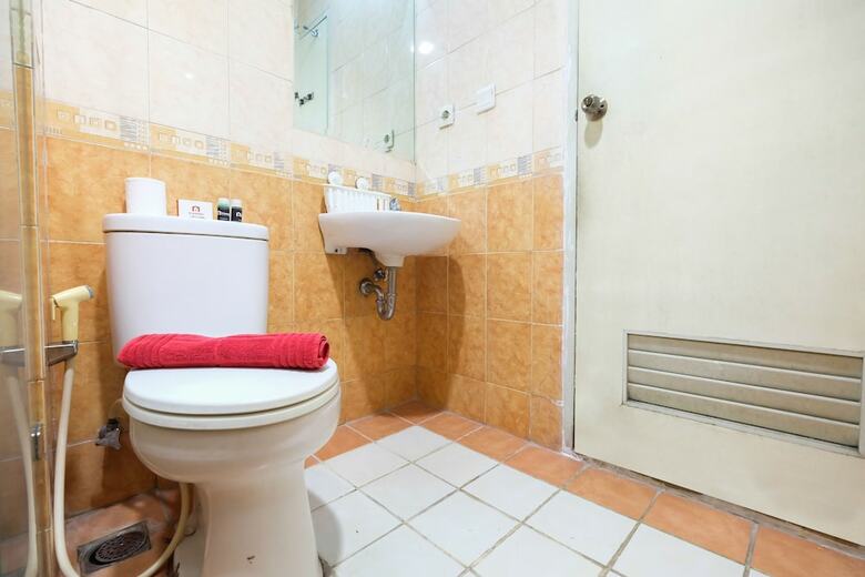 Modern 2br At City Home Apartment With Sofa Bed Near Moi