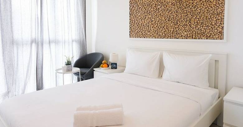 Modern Style Studio Room Casa de Parco Apartment