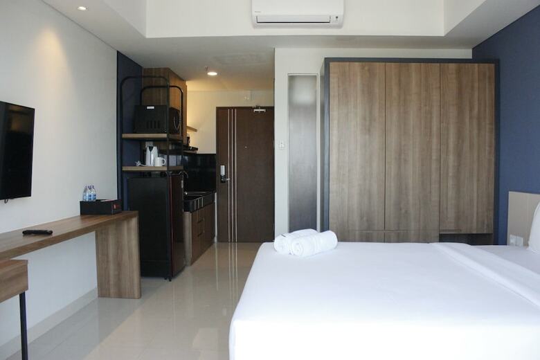 Modern Stylish Studio At Greko Apartment Bandung