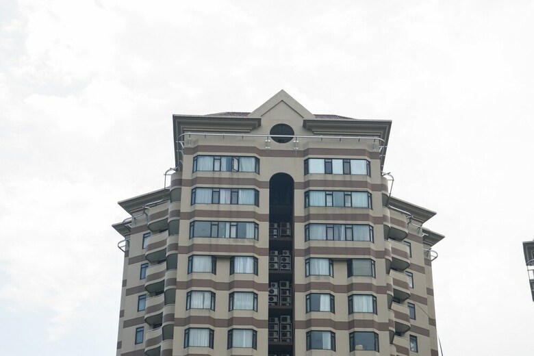The Classic 2br Beverly Tower Apartment