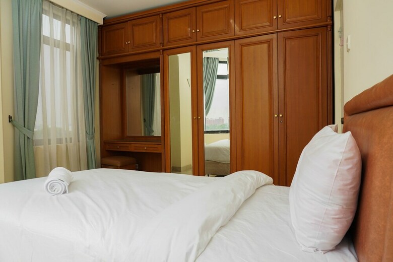 The Classic 2br Beverly Tower Apartment