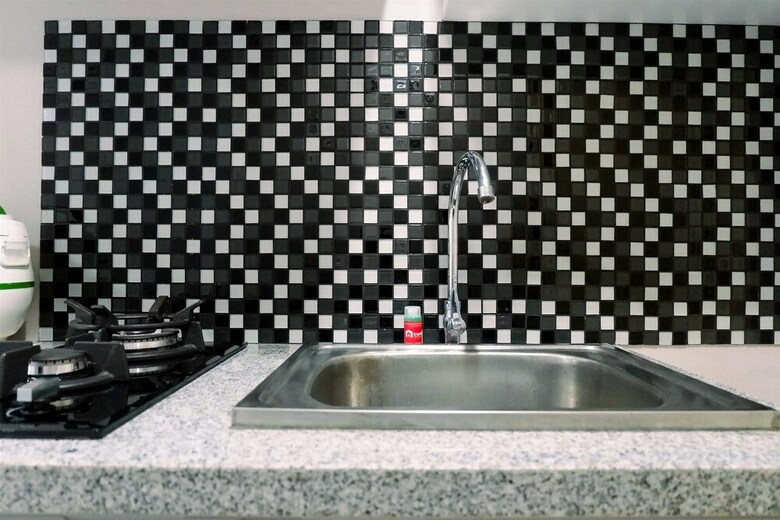 Studio Apartment Connected To Mall At Supermall Mansion