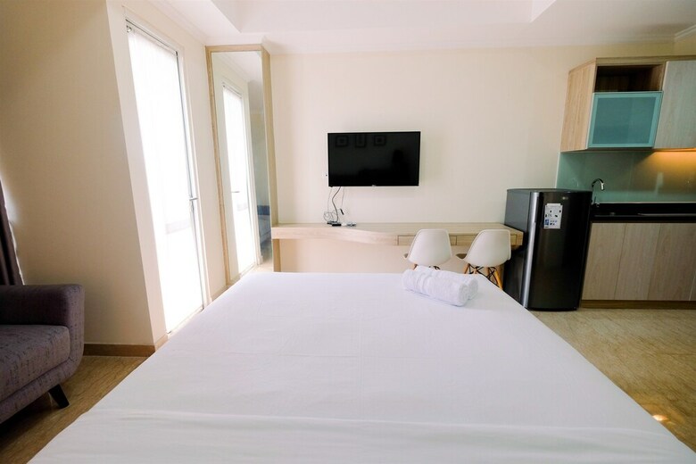 Simply Studio Menteng Park Apartment