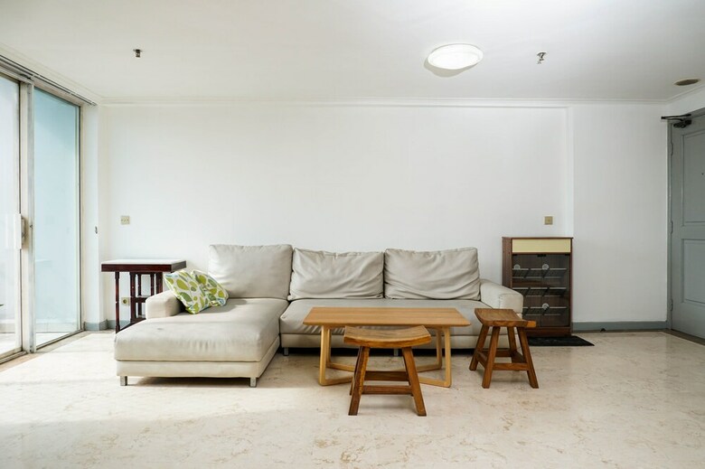 Spacious 3br With Balcony At Puri Casablanca Apartment