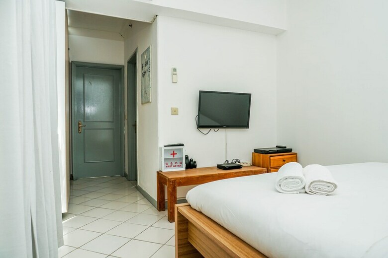 Spacious 3br With Balcony At Puri Casablanca Apartment