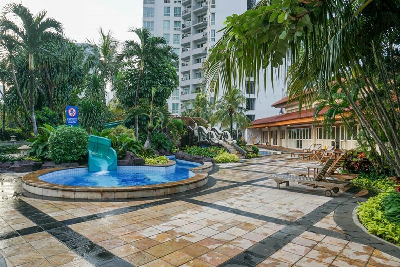 Spacious 3br With Balcony At Puri Casablanca Apartment