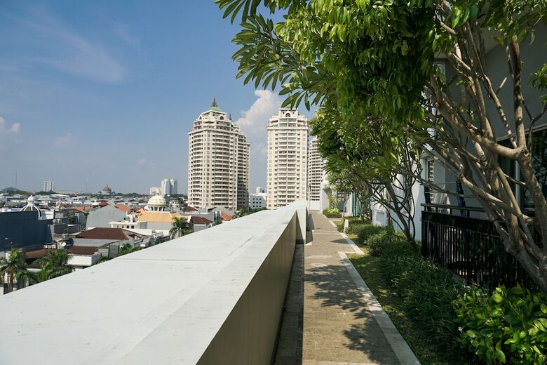 Spacious 3br Moi Apartment Kelapa Gading