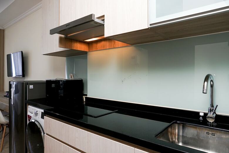Trendy Studio At Menteng Park Apartment
