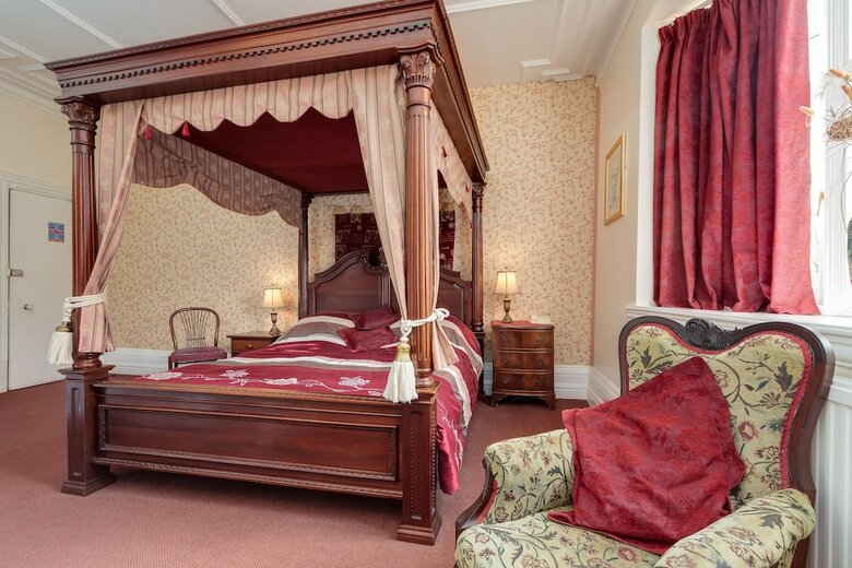 The Station Hotel