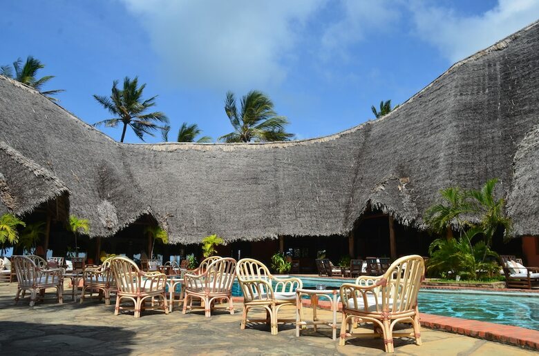 Hotel Blue Bay Village
