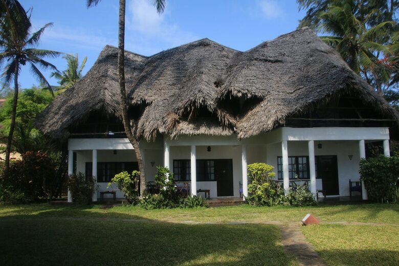 Hotel Blue Bay Village