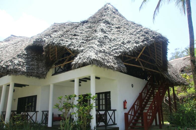 Hotel Blue Bay Village