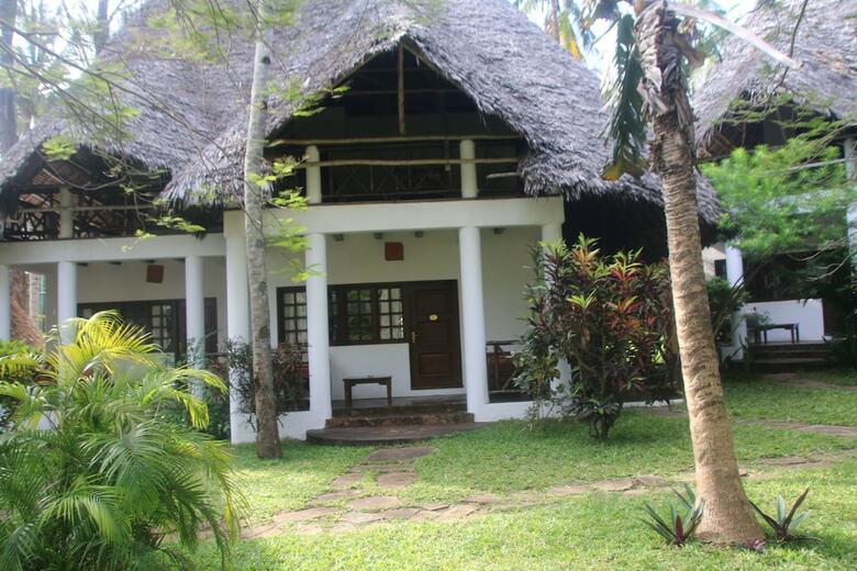 Hotel Blue Bay Village