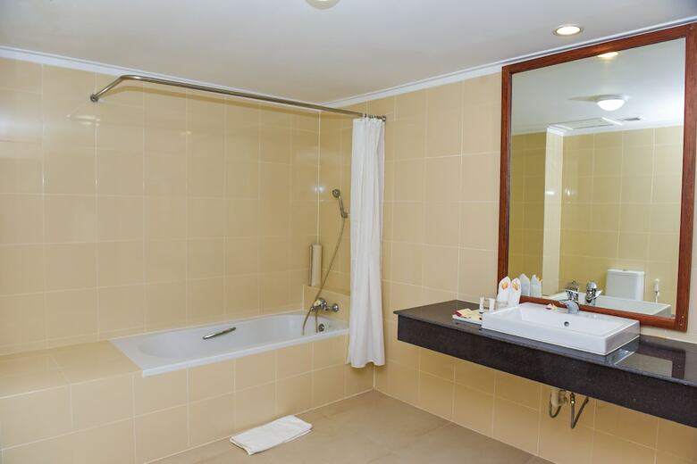 Pursat Riverside Hotel And Spa
