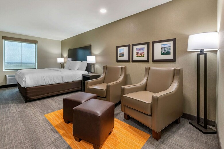 Hotel Comfort Inn & Suites