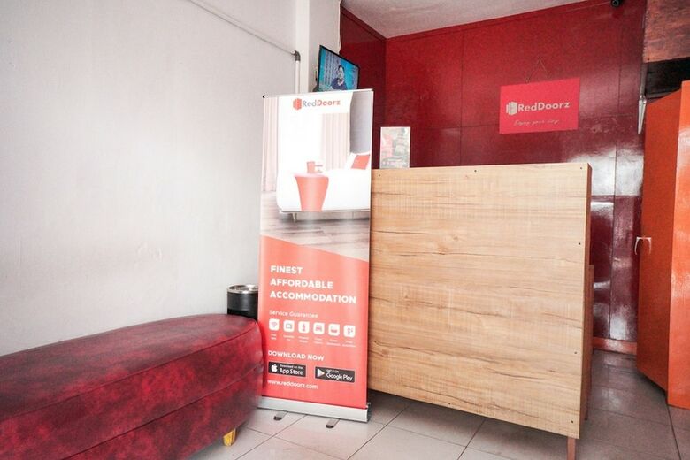 Hotel Reddoorz Near Palembang Square Mall 2