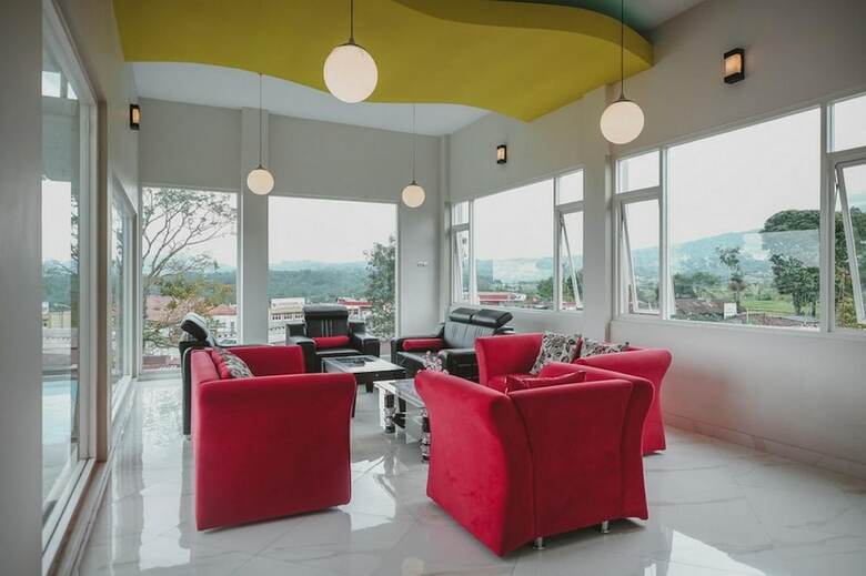 Hotel Reddoorz Syariah @ Jalan Dieng