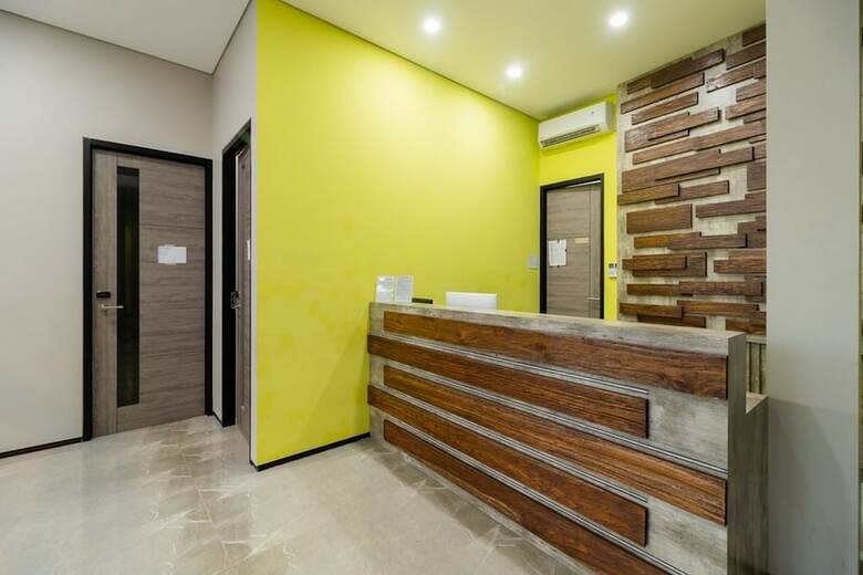 Hostal Reddoorz Plus Near Senayan City
