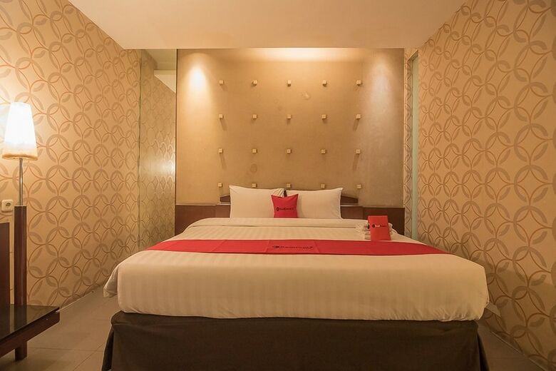 Hotel Reddoorz Plus @ Cipaganti Street 3
