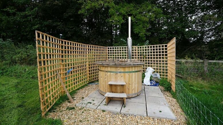 Cabana Showman's Hut @ Westcote