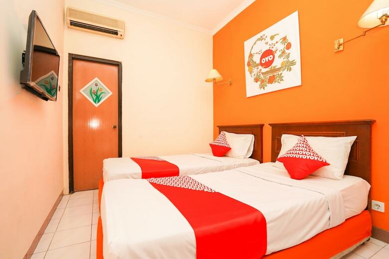 Hostal Oyo 1225 Hotel Dibino