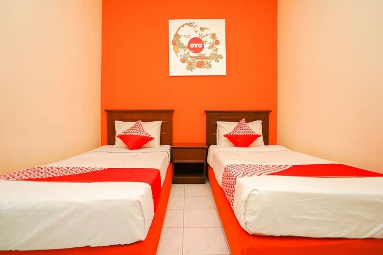 Hostal Oyo 1225 Hotel Dibino