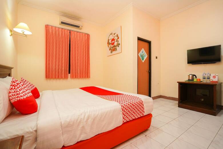 Hostal Oyo 1225 Hotel Dibino
