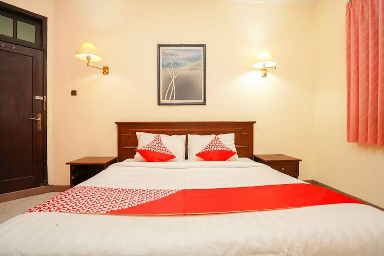 Hostal Oyo 1225 Hotel Dibino