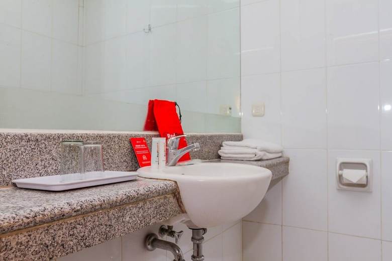 Hotel Reddoorz Near Simpang Dago 2