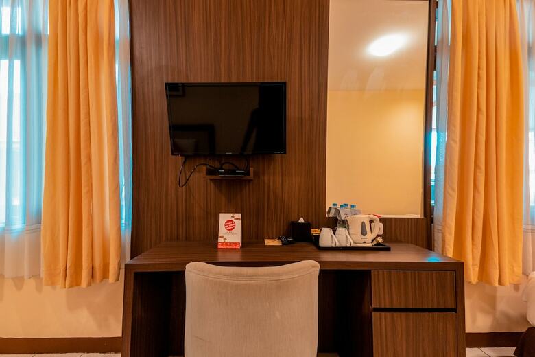 Hostal Oyo 1211 Graha Technopark Hotel