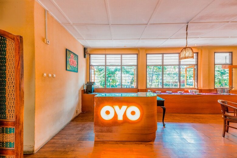 Hostal Oyo 1211 Graha Technopark Hotel
