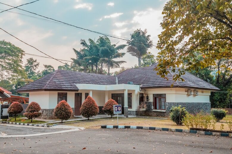 Hostal Oyo 1211 Graha Technopark Hotel