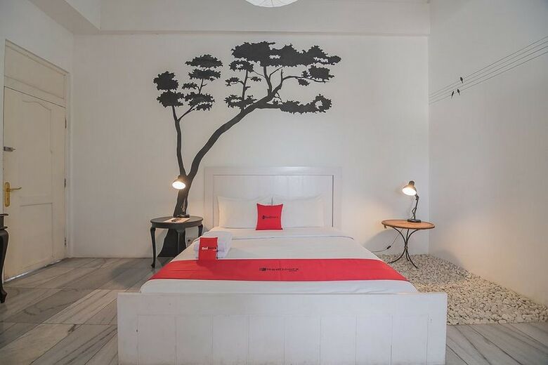 Hotel Reddoorz Near Upi Setiabudi 2