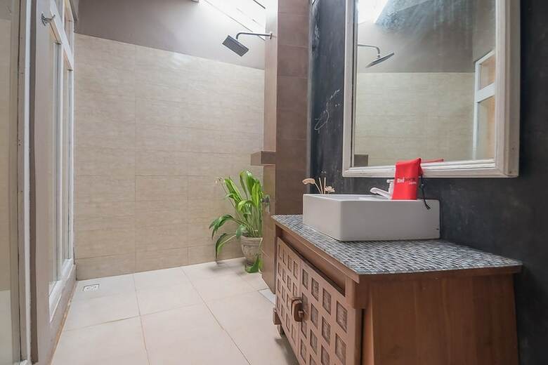 Hotel Reddoorz Near Upi Setiabudi 2