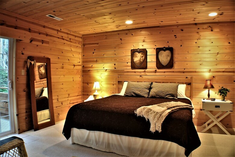 Bed & Breakfast River Road Venue & Lodging