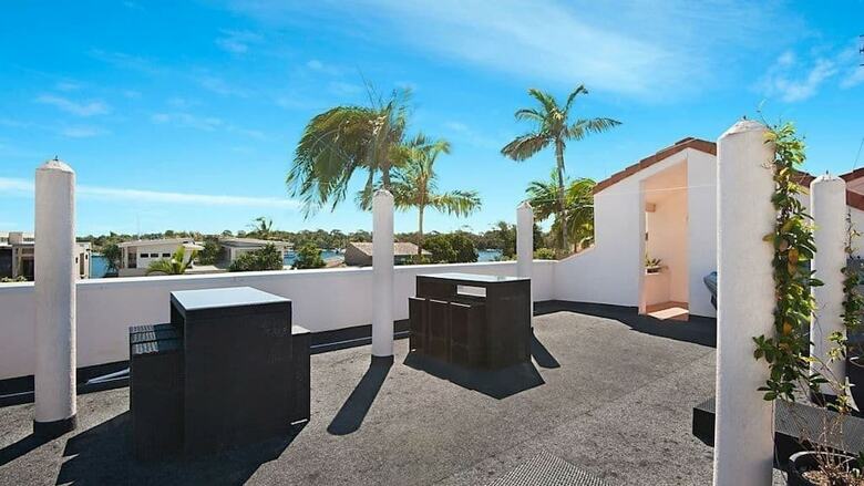 Unit 01 The Noosa Apartments