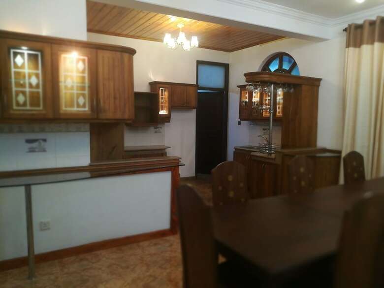 Hotel City Royal White Tourist Rest